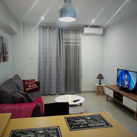 Apartament Center, Metro Metaxourgeio *